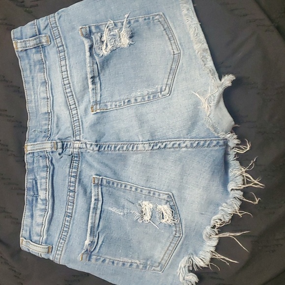 H&M Black Label high waisted shorts - Picture 2 of 2